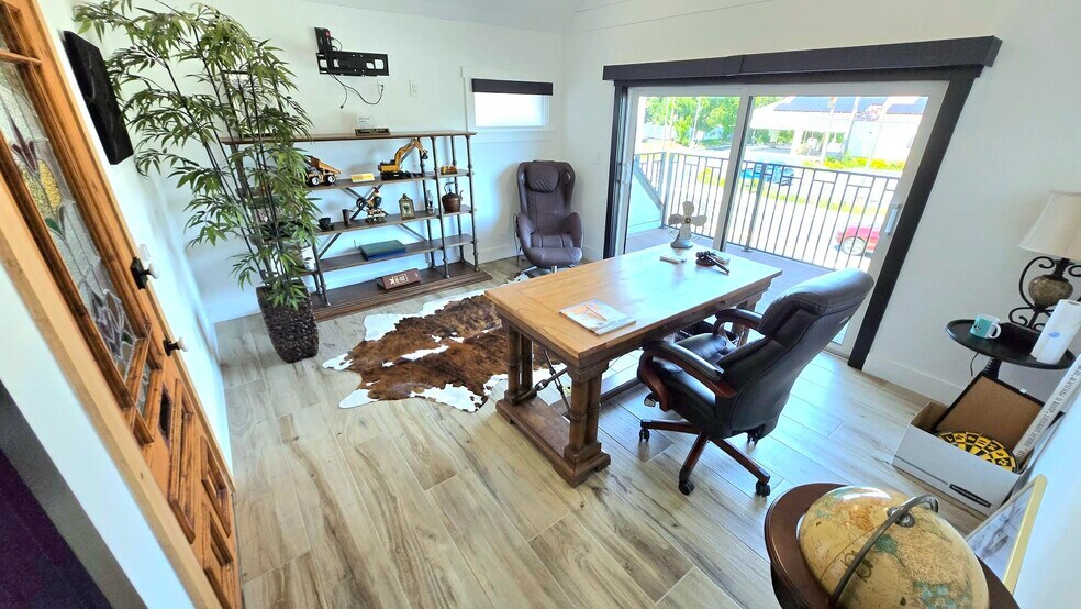 More Photos Of , Bradenton Office For Sale