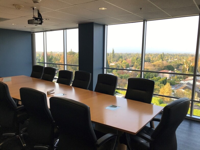 More Photos Of 16133 Ventura Blvd, Encino Office For Lease