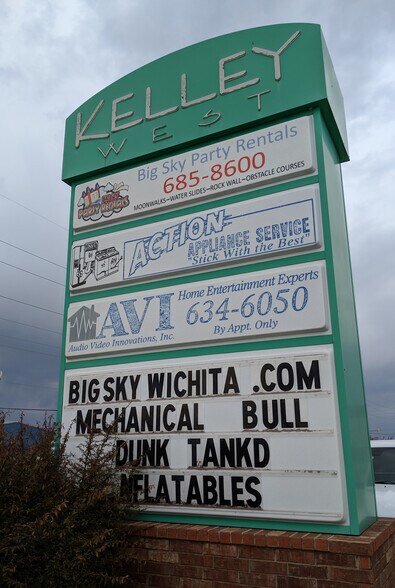 More Photos Of 3228 S West St, Wichita Flex For Lease