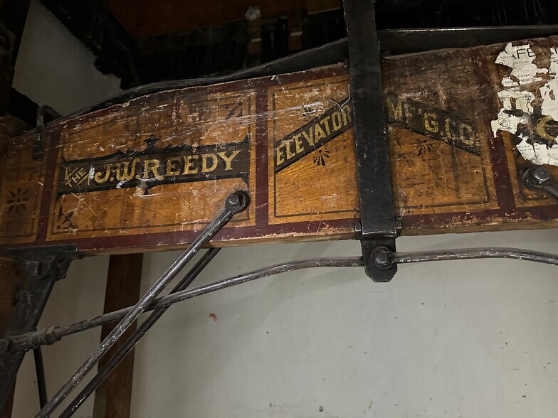 More Photos Of 1531 National Ave, Helena Flex For Sale