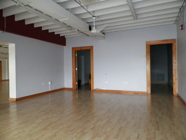 More Photos Of 1478 Atwood Ave, Johnston Unknown For Lease