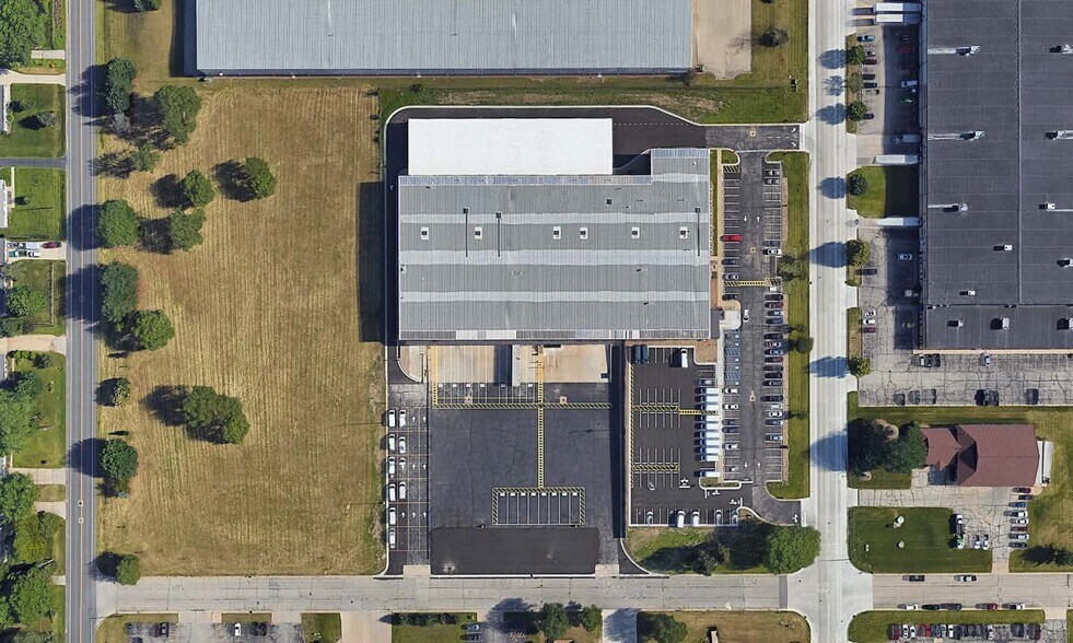 More Photos Of 3003 Airport Rd, La Crosse Warehouse For Sale