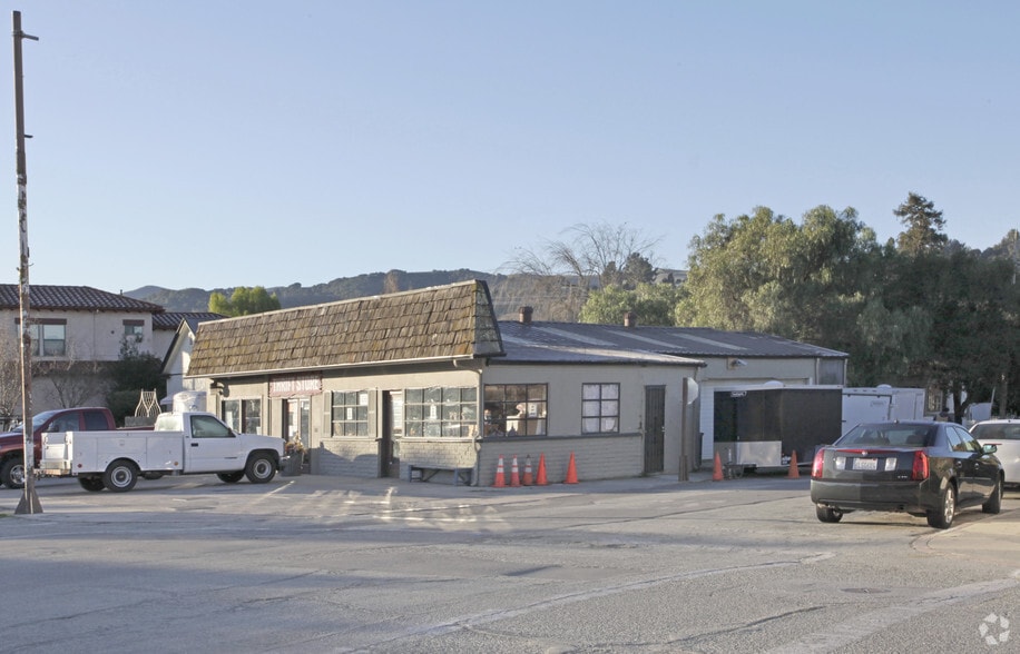 More Photos Of 101 The Alameda, San Juan Bautista Storefront For Sale