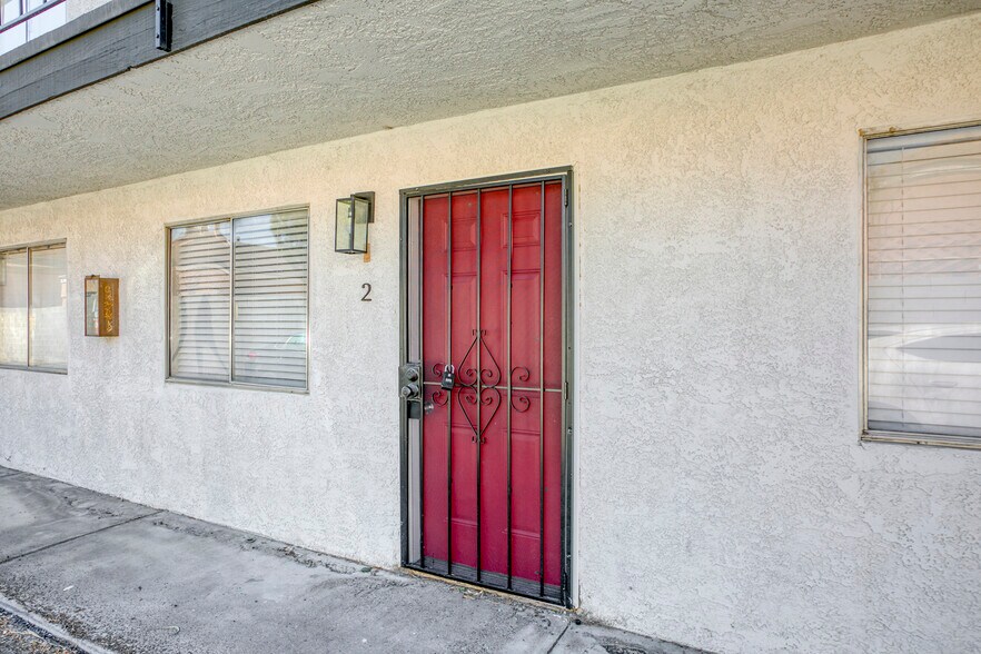 More Photos Of 317 S 9th St, Las Vegas Apartments For Sale