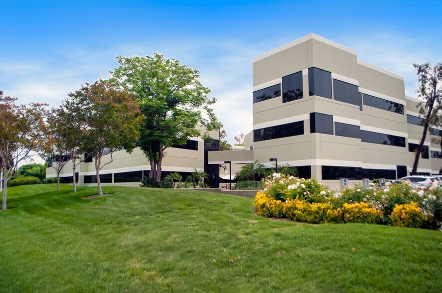 More Photos Of 25115 Avenue Stanford, Valencia Office For Lease