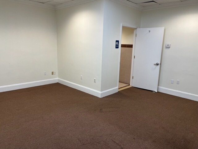 More Photos Of 6435-6471 W Commercial Blvd, Tamarac Medical For Lease