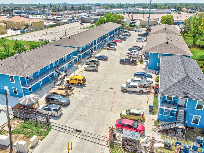 More Photos Of 1318 Avenue A, South Houston Apartments For Sale