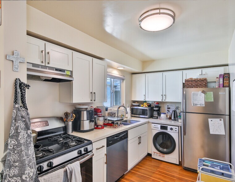 More Photos Of 265 N Oakland Ave, Pasadena Apartments For Sale