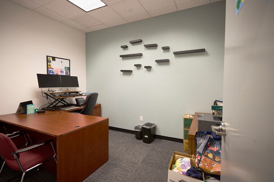 More Photos Of 4433 Genesee St, Cheektowaga Office For Lease