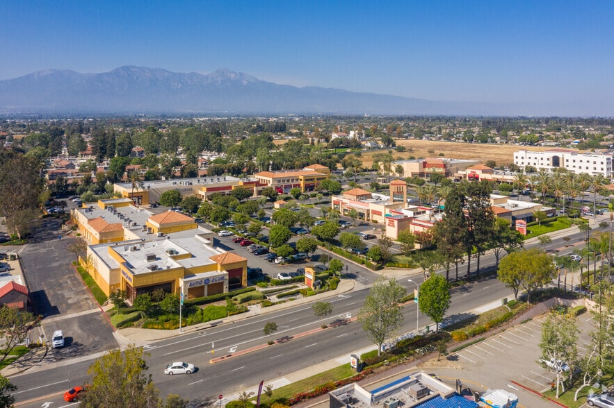 More Photos Of 5480 Philadelphia St, Chino Storefront Retail Office For Lease