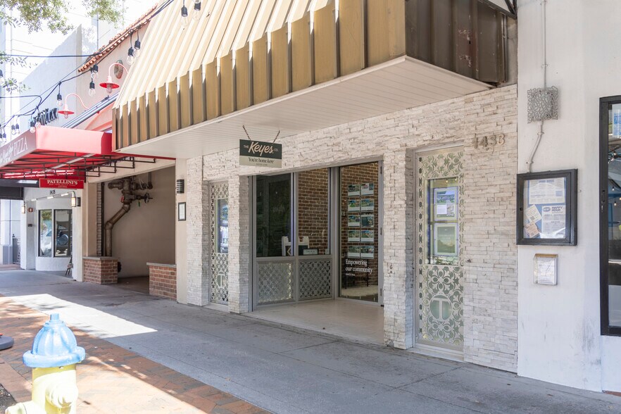 More Photos Of 1433 Main St, Sarasota Storefront For Lease