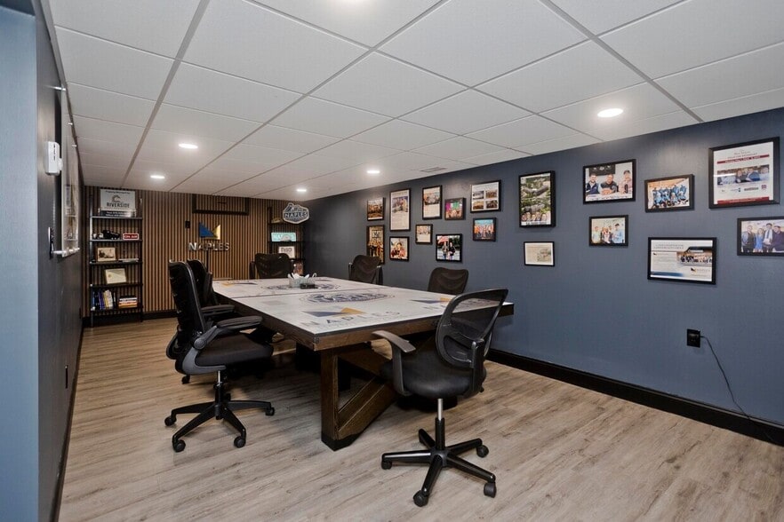 More Photos Of 660 Springfield St, Feeding Hills Office For Sale