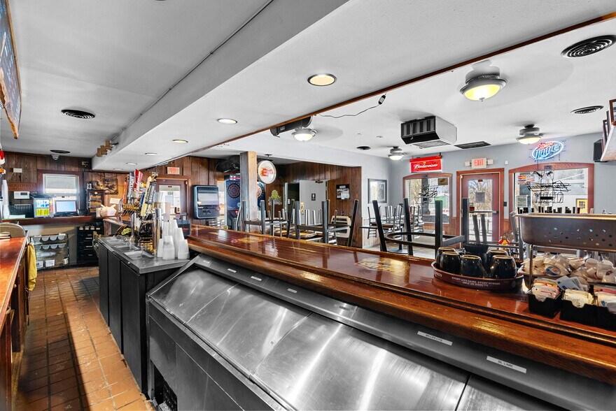 More Photos Of 2999 S Highway 94, Defiance Bar For Sale