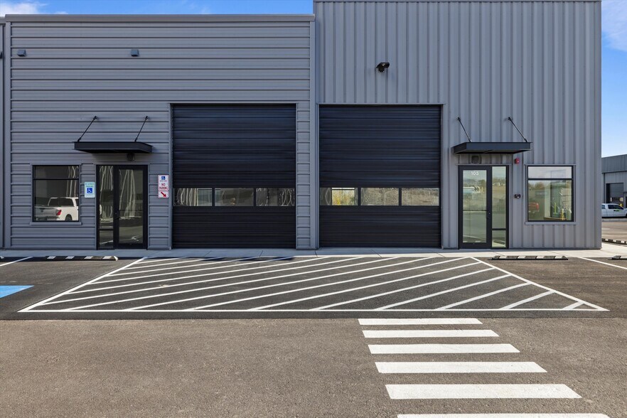 More Photos Of 2517 Logan St, Richland Service For Sale