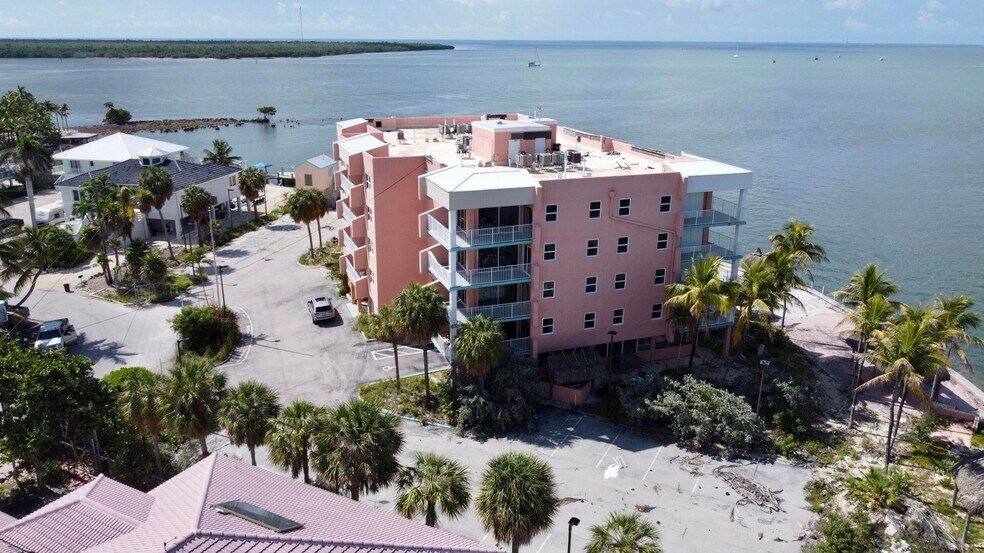 More Photos Of 1 Kyle Way S, Marathon Apartments For Sale