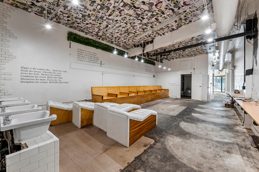 More Photos Of 735 S La Brea Ave, Los Angeles Freestanding For Sale