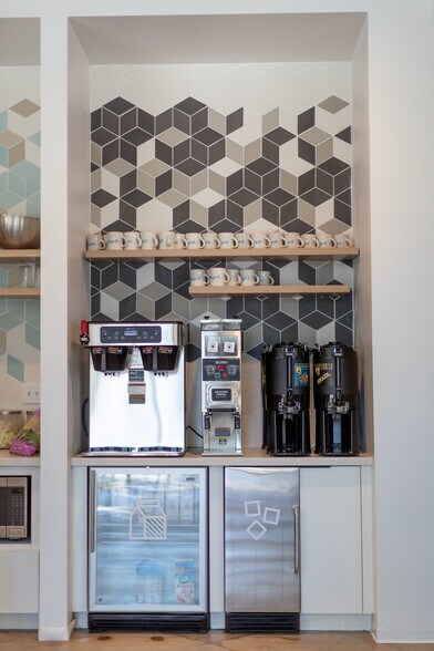 More Photos Of 2400 Old Brick Rd, Glen Allen Apartments For Lease