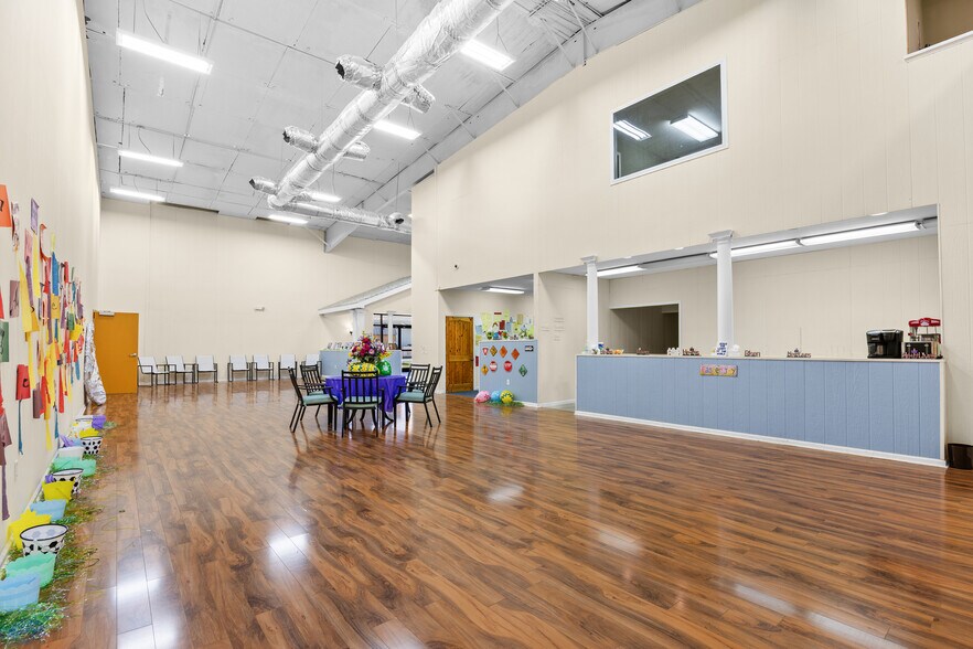 More Photos Of 69 Jessamine Ave, Georgetown Flex For Lease