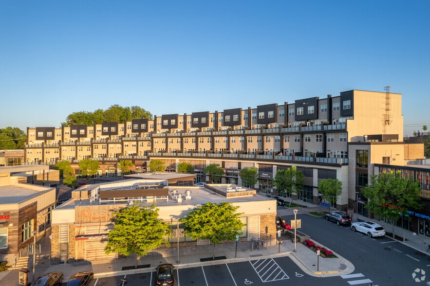 More Photos Of 21435 Epicerie Plz, Sterling Unknown For Lease