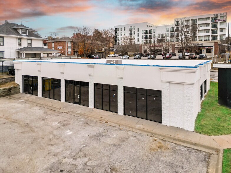 More Photos Of 4002 Dodge St, Omaha Freestanding For Lease