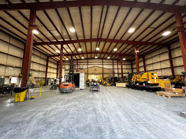 More Photos Of 312 W Center Cross St, Edinburgh Warehouse For Sale