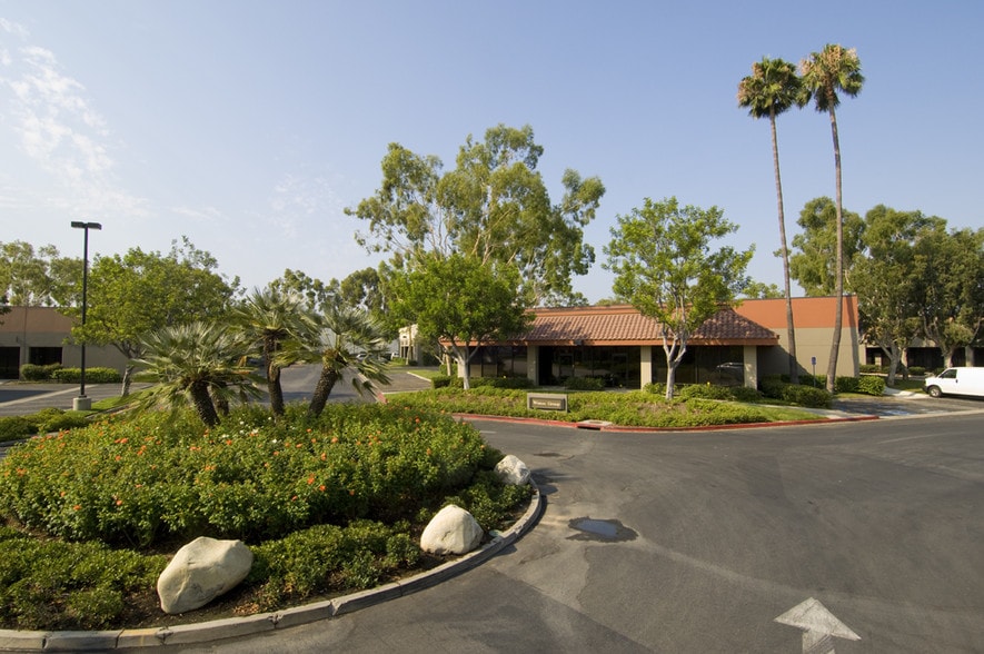 More Photos Of 657-727 Brea Canyon Rd, Walnut Unknown For Lease