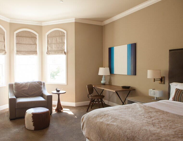 More Photos Of 1420-1428 Main St, Saint Helena Hotel For Sale