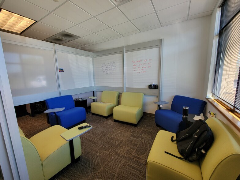 More Photos Of 5120 S Solberg Ave, Sioux Falls Office For Sale