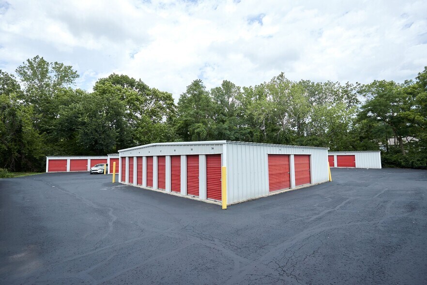 More Photos Of 1801 N Woodbine Rd, Saint Joseph Self Storage For Sale