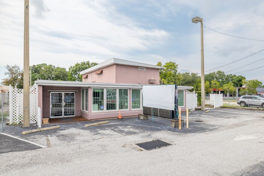 Primary Photo Of 2865 E Bay Dr, Largo General Retail For Sale