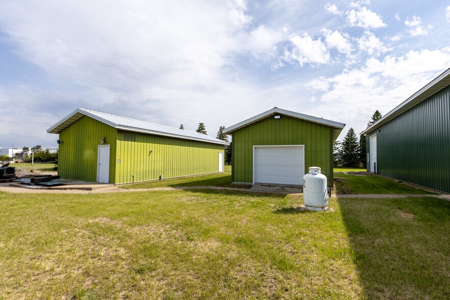 More Photos Of 515 Division St, Rice Warehouse For Sale