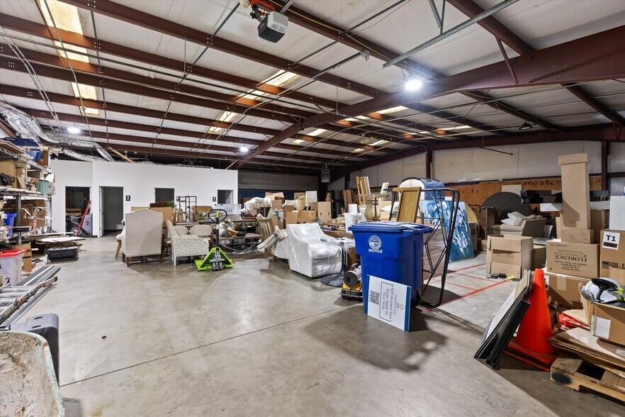 More Photos Of 3200 N Hawthorne St, Chattanooga Flex For Sale