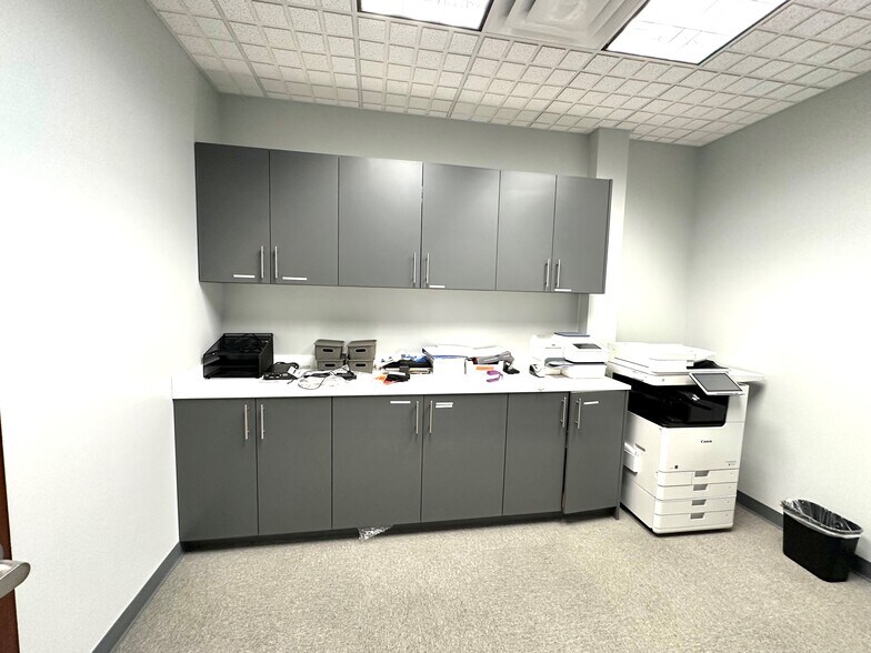 More Photos Of 322 Indianapolis Blvd, Schererville Medical For Lease