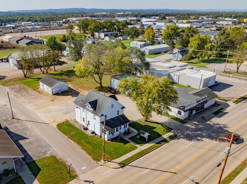 More Photos Of 507 W Wisconsin St, Sparta Flex For Sale