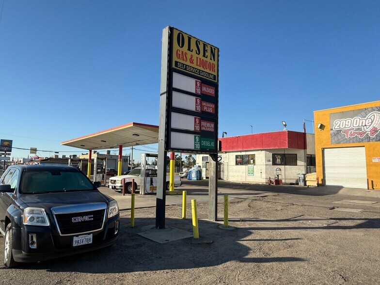 More Photos Of 1541 Crows Landing Rd, Modesto Freestanding For Sale