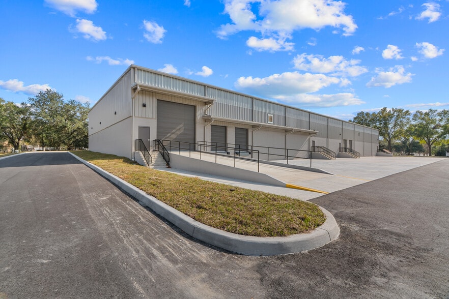 More Photos Of 5435 SW 6th Pl, Ocala Warehouse For Lease