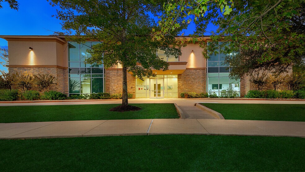 More Photos Of 114 Vision Park Blvd, Shenandoah Office For Sale