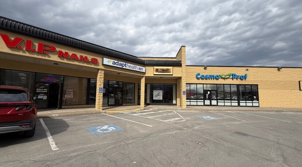 Primary Photo Of 4671-4697 Commercial Dr, New Hartford Storefront For Lease