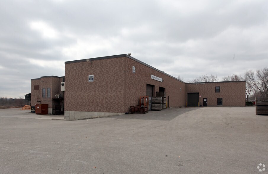 Primary Photo Of 355 Dissette St, Bradford West Gwillimbury Warehouse For Lease