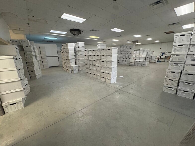 More Photos Of 35 W Brook St, Manchester Industrial For Sale