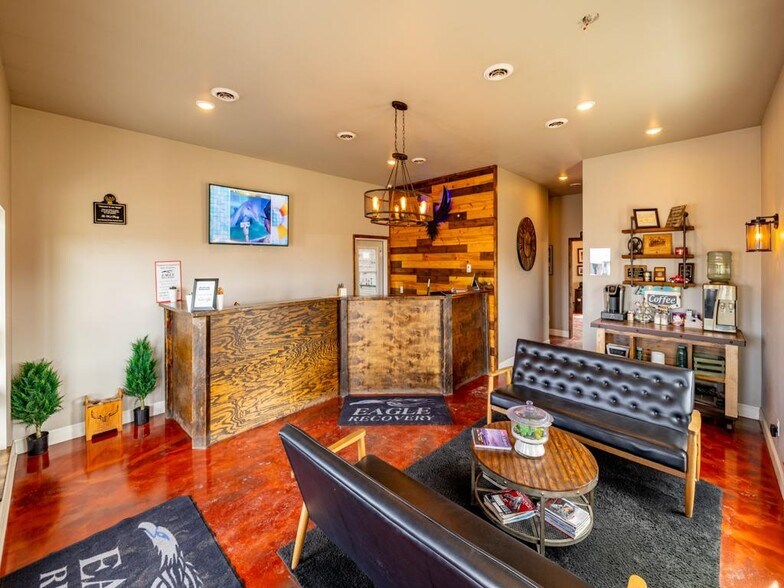 More Photos Of 528 Blackburn St, Cody Auto Repair For Sale