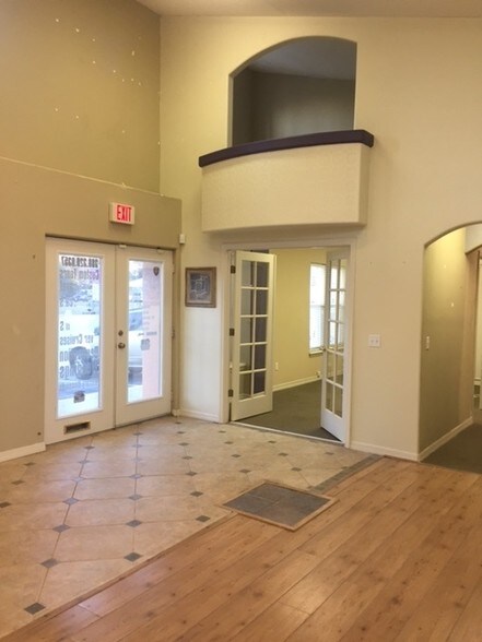 More Photos Of Charles R Beall Blvd, DeBary Office For Sale