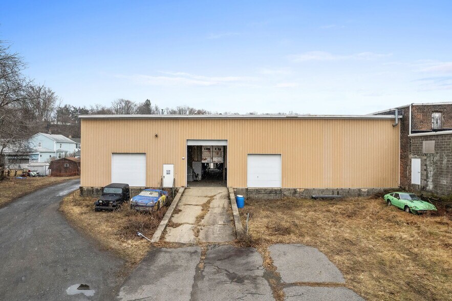 More Photos Of 560 N Main St, Pittston Warehouse For Sale