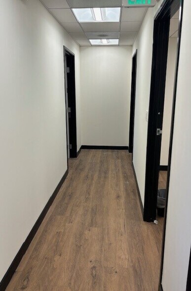 More Photos Of 18740 Ventura Blvd, Tarzana Medical For Lease