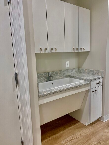 More Photos Of 4600 N Park Ave, Chevy Chase Medical For Lease