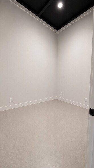 More Photos Of 3825 Quanah Hill Rd, Weatherford Flex For Lease
