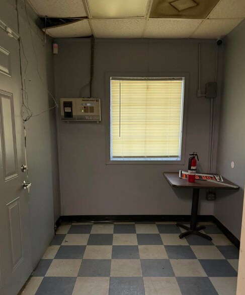More Photos Of 1522 W Wall St, Wadesboro Freestanding For Sale