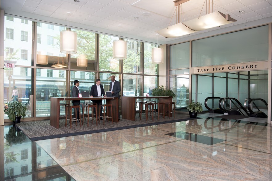 More Photos Of 1 Financial Plz, Hartford Office For Lease