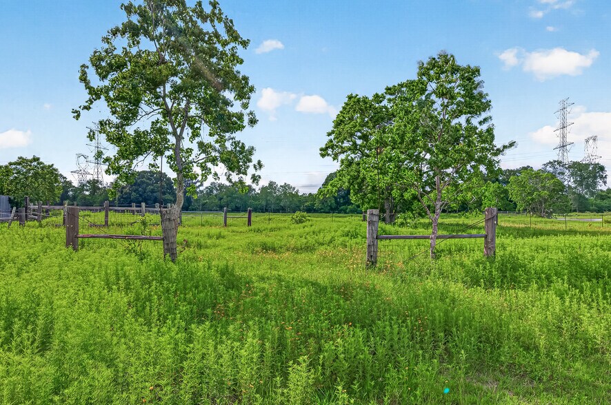 More Photos Of 0 FM 1994 Road, Guy Land For Sale