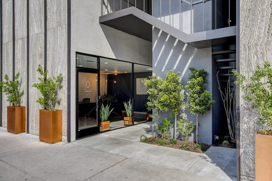 More Photos Of 319 S 3rd St, Las Vegas Loft Creative Space For Sale